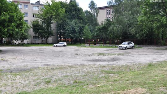 INTERWENCJE: Błotnista działka na Plantach