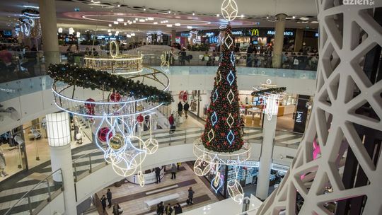 IPB Decoration – Lider w projektowaniu iluminacji świątecznych dla centrów handlowych i przestrzeni publicznych