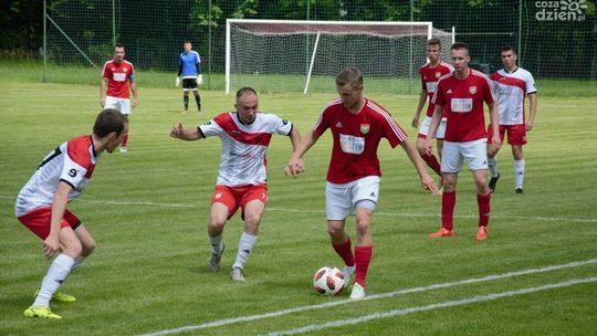 IV liga. Grad goli w meczach Pilicy i Oskara