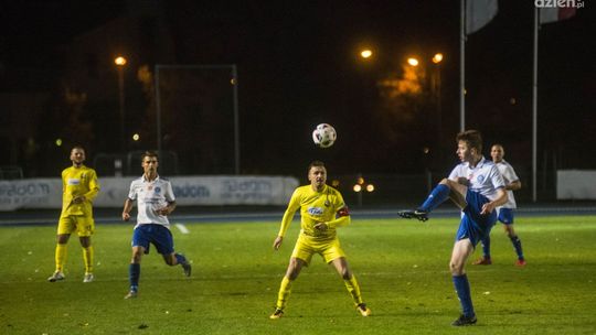 IV liga. Osiem goli w derbach, porażki Oskara i Radomiaka II