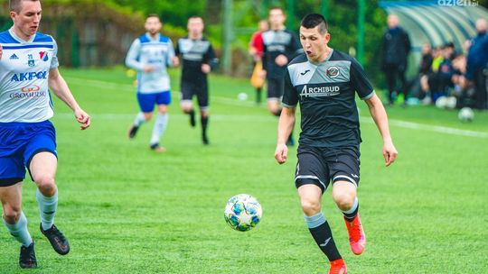 IV liga: ważny mecz w Pionkach, derby Radomia