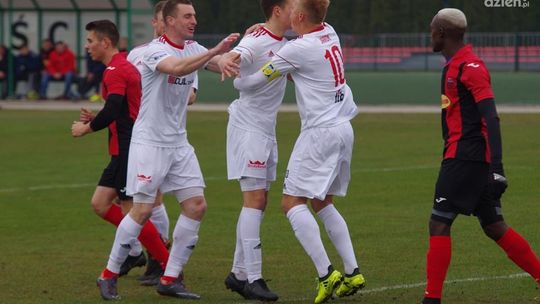 IV liga. Wygrana Radomiaka II, grad bramek w meczach Energii i Oskara
