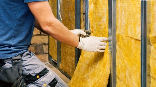 Izolacja budynku – jak poprawić efektywność energetyczną domu?