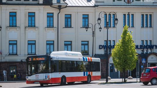 Jak będą kursować autobusy w okresie świątecznym?