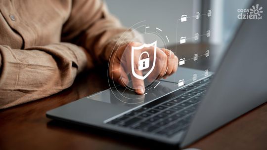 Jak bezpiecznie surfować po sieci? Podstawowe zasady, dzięki którym Twój domowy internet będzie wolny od zagrożeń