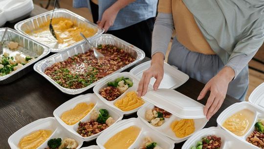 Jak catering dietetyczny wpływa na regularność i jakość posiłków