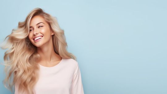 Jak dbać o włosy farbowane, by uniknąć zniszczeń?