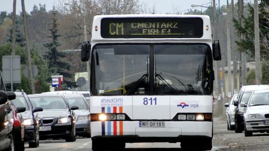 Jak dojechać na cmentarze? (mapki)