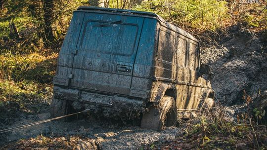 Jak działa wyciągarka? Krótki przewodnik po wyciągarkach