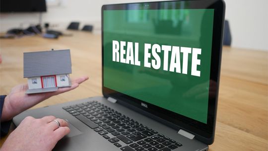 Jak korzystnie sprzedać mieszkanie w Warszawie?