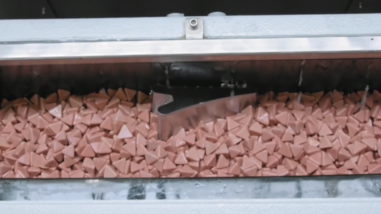 Jak nowocześnie opracowywać powierzchnię metalu?