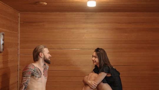Jak powstaje sauna? Krok po kroku od projektu do realizacji