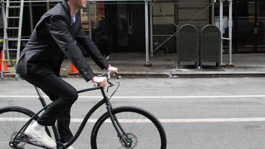 Jak się ubrać na rower wiosną?