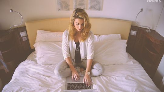 Jak skutecznie wypromować firmę offline i online?