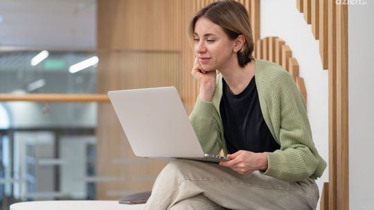 Jak szybko policzyć liczbę słów w tekście?