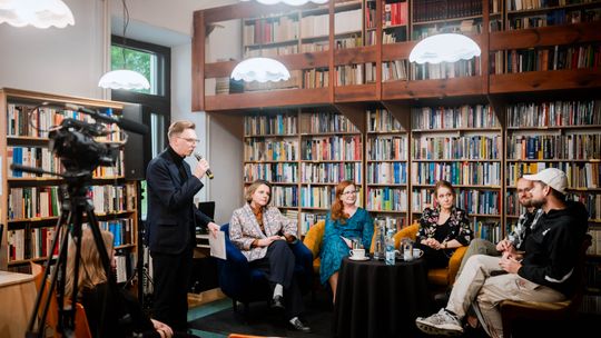 Jak uratować rynek książki? Eksperci dyskutowali w radomskiej bibliotece
