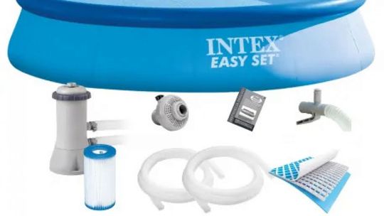 Jak ustawić basen ogrodowy na pochyłym terenie? Poznaj porady eksperta Intexmarket.pl