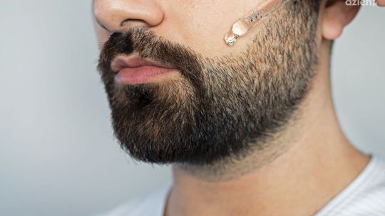 Jak wybrać najlepszy olejek do brody? Kompleksowy przewodnik dla każdego brodacza Jak wybrać najlepszy olejek do brody? Kompleksowy przewodnik dla każdego brodacza