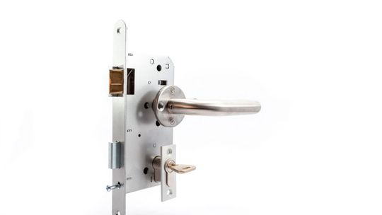 Jak zabezpieczyć się przed włamaniem do domu?