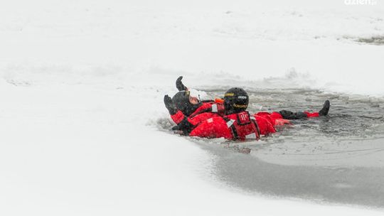 Jak zachować bezpieczeństwo na lodzie?