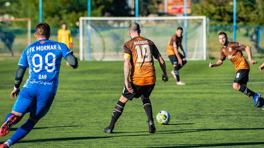 Jak zmienia się rola środkowych graczy przy różnym ustawieniu formacji?