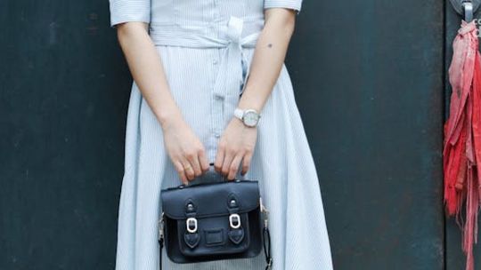 Jaki kolor sukienki na wesele wybrać?