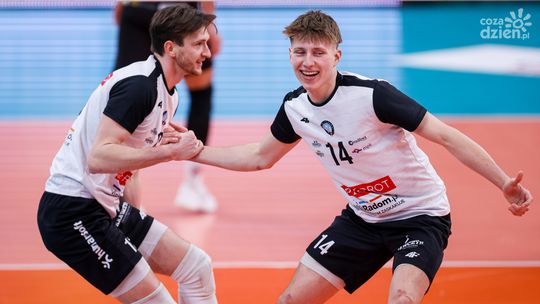 Jakub Szczurowski zostaje w Czarnych Radom