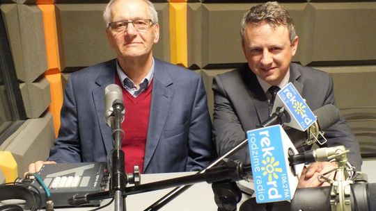 Jan Bednarczyk i Krzysztof Motyka w studiu lokalnym Radia Rekord