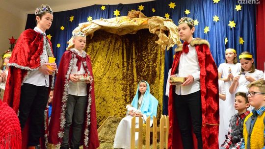 Jasełka w języku migowym uczniów PSP 15