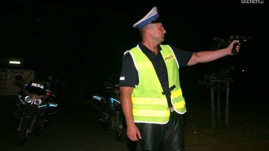 Jechał motocyklem w mieście ponad 130 km/h!