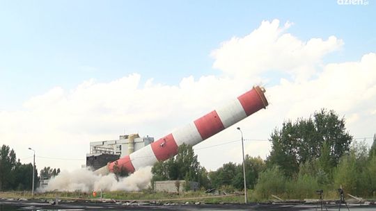 Jeden strzał i komin runął [wideo]