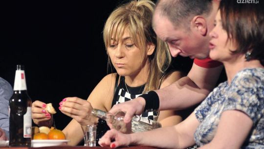 Jeden teatr, trzech autorów - tłumy na premierze w Resursie