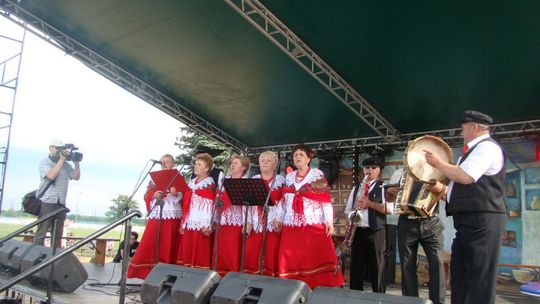 JEDLIŃSK: Tradycje weselne Ziemi Jedlińskiej
