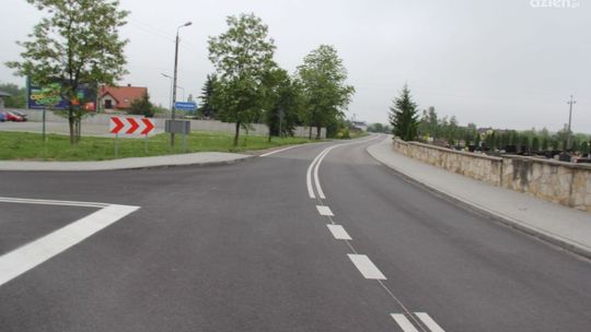 Jedlińsk z nową drogą 