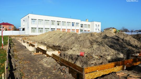 JEDLNIA LET. Powstaje sala gimnastyczna w Słupicy