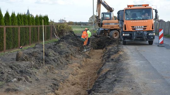 Jedlnia. Ruszyła budowa chodnika przy ul. Porannej