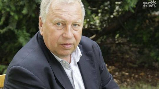 Jerzy Stuhr jest za dobry na politykę.