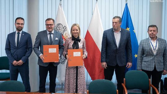 Jest umowa na trzeci etap trasy N-S