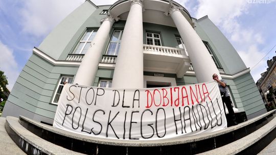 Jesteś za ograniczeniem handlu w niedziele?