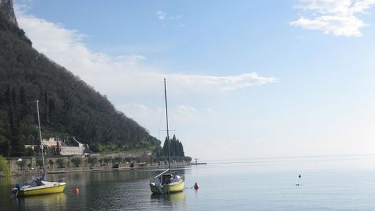 Jezioro Garda - kombinacja przyrody