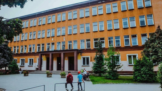 Jubileusz 110-lecia PSP nr 13 w Radomiu – wielkie święto tradycji, wspomnień i talentów