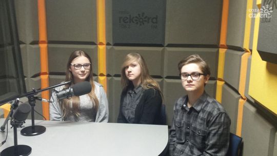 Julia Niewola, Martyna Nowak i Miłosz Rybarski - rozmowa w studiu lokalnym Radia Rekord