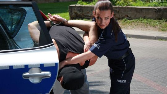 Kalendarz policji z gwiazdami filmu i sportu!