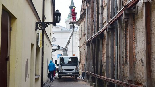 Kamienica "kominiarska" niszczeje!
