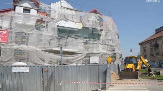 Kamienica przy Rwańskiej gotowa na jesieni
