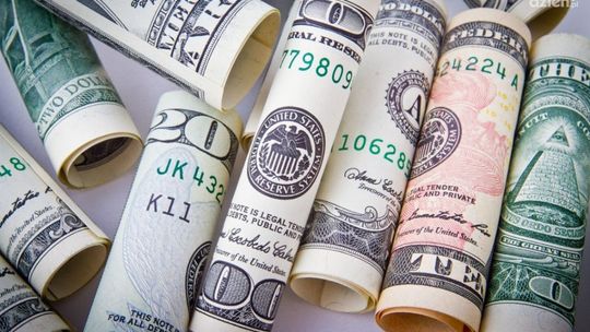 Kantory internetowe – dlaczego warto wymieniać walutę online?