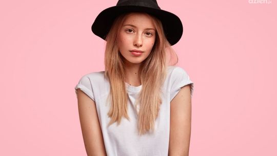 Kapelusz na lato - dlaczego warto wybrać tę stylową osłonę przed słońcem?