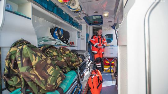 Karetka od radomskiego pogotowia dojechała do Winnicy