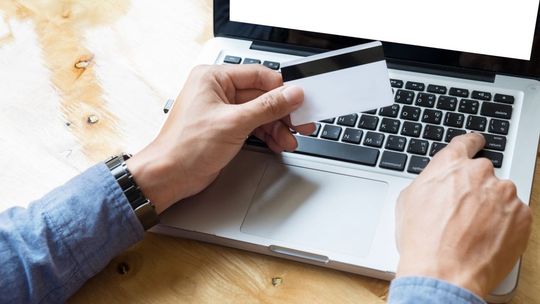 Karta kredytowa – jak działa, czym jest?