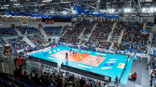 Kibice Cerradu Enei Czarnych pojadą komunikacją miejską za darmo